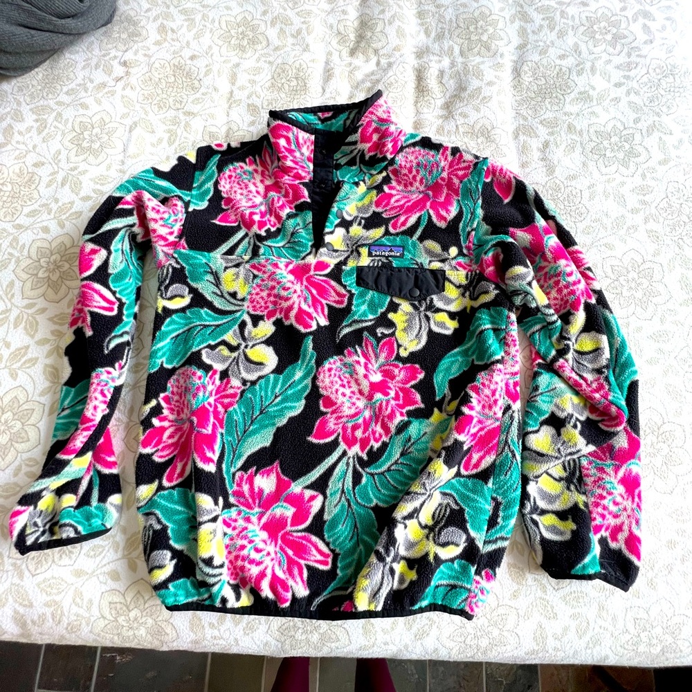 Patagonia Floral 1/4 Button Up